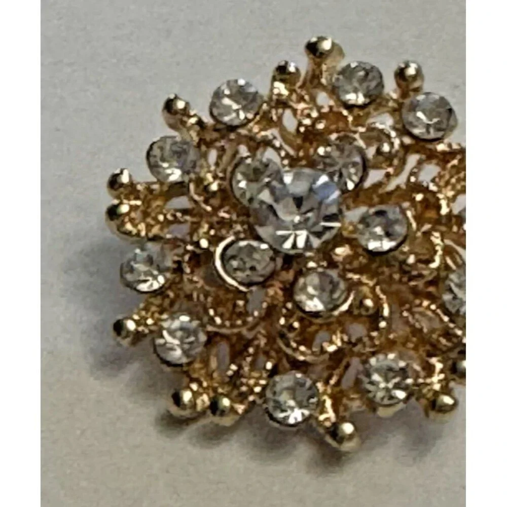 Modern Gold Tone Rhinestone Flower Brooch 1 Inch